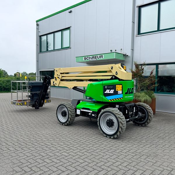 JLG EC450AJ Compact 4x4 Knikarm hoogwerker Accu JLG EC450AJ Compact 4x4 Knikarm hoogwerker Accu