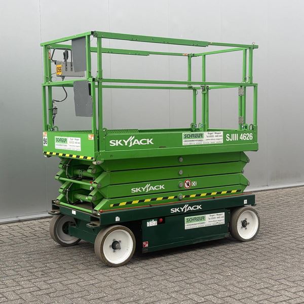 SkyJack SJ4632 schaarhoogwerker accu